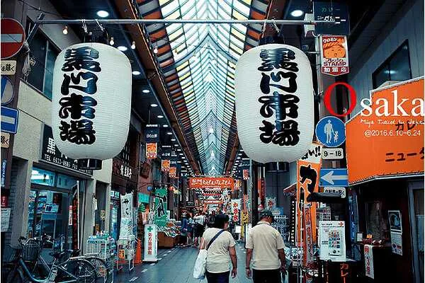 日本大阪热门景点 - 黑门市场（Kuromon Ichiba Market）